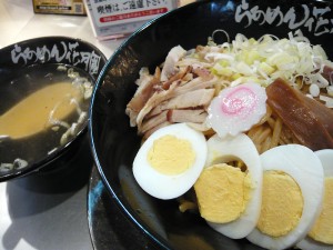 ニンニクげんこつラーメン花月寅 吉祥寺店のもんじゃそば（４代目）