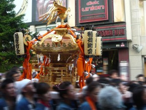 稲荷町会のお神輿