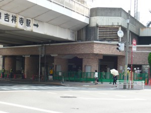 atre吉祥寺の公園口